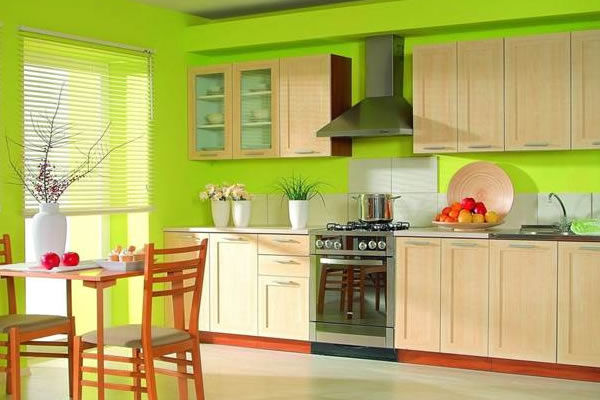 Không gian bếp màu xanh lá cây